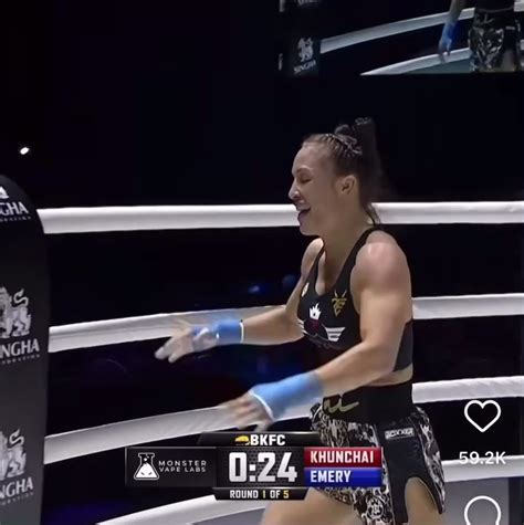 tai emery flashes crowd bkfc|Australian knuckle fighter Tai Emery celebrates。